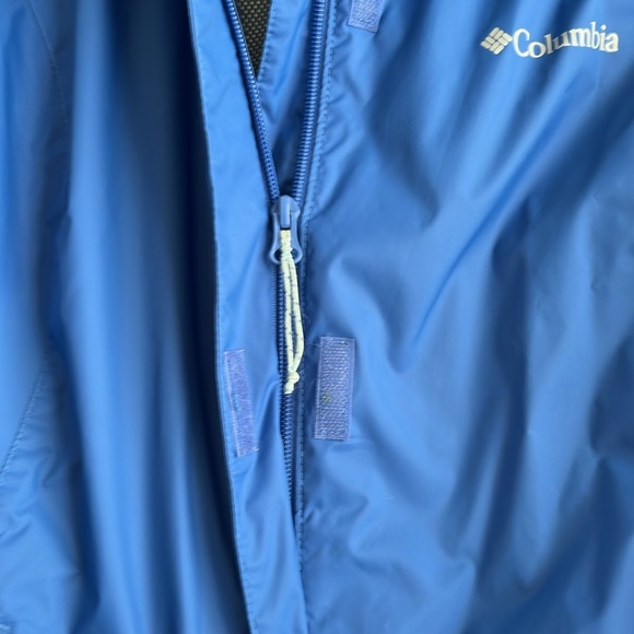 Columbia Omni-Tech Rain Jacket - Picture 2 of 4
